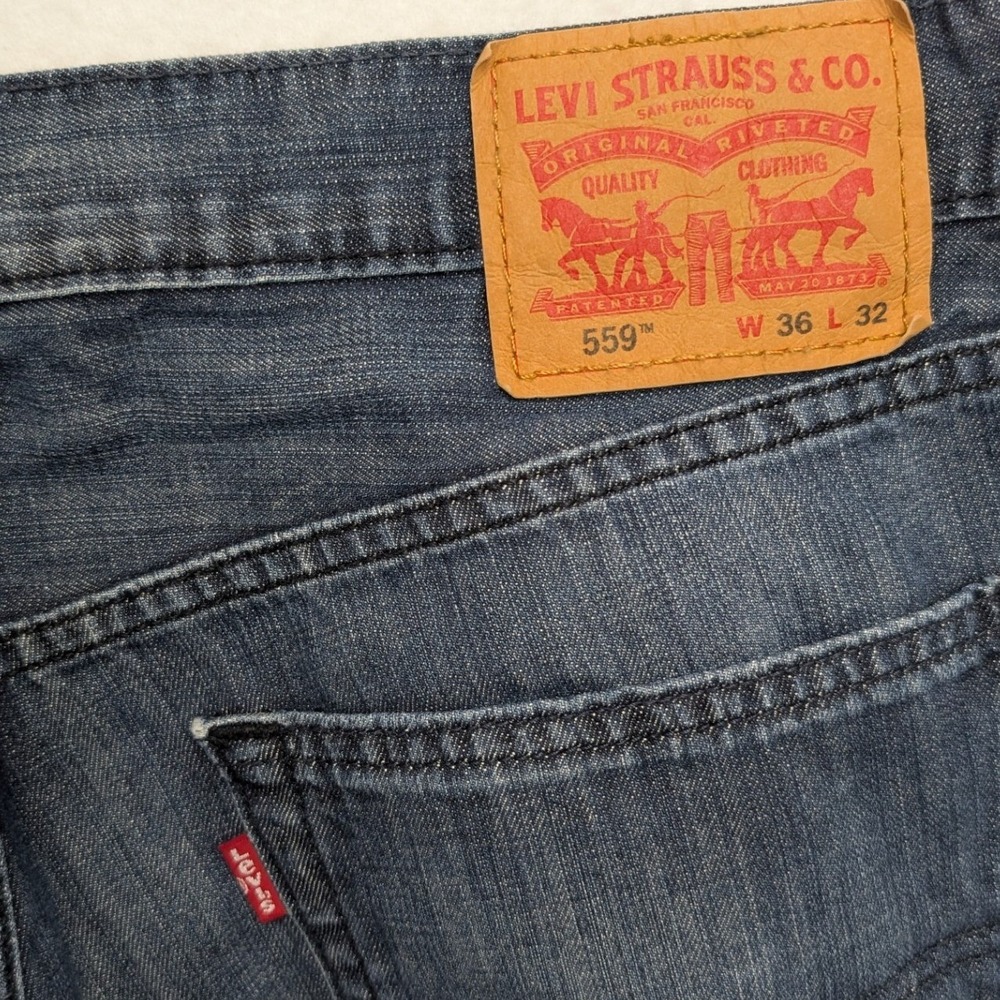 Levis 559 Relaxed Straight Jeans Mens 36x32 Dark Wash Blue Denim 00559-0229 - Picture 5 of 14